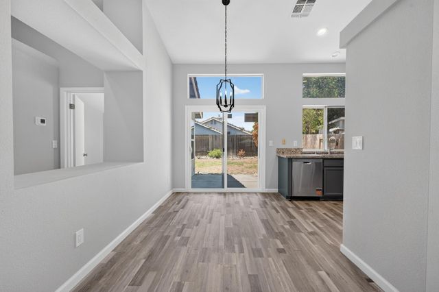 304 Jonquil Ct, Roseville, CA 95747