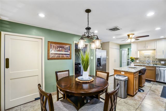 1221 W Henrietta Ave, Kingsville, TX 78363