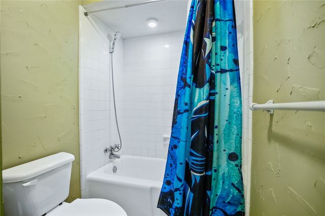 1221 W Henrietta Ave, Kingsville, TX 78363