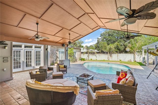 1221 W Henrietta Ave, Kingsville, TX 78363