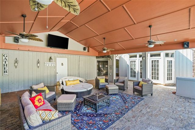 1221 W Henrietta Ave, Kingsville, TX 78363