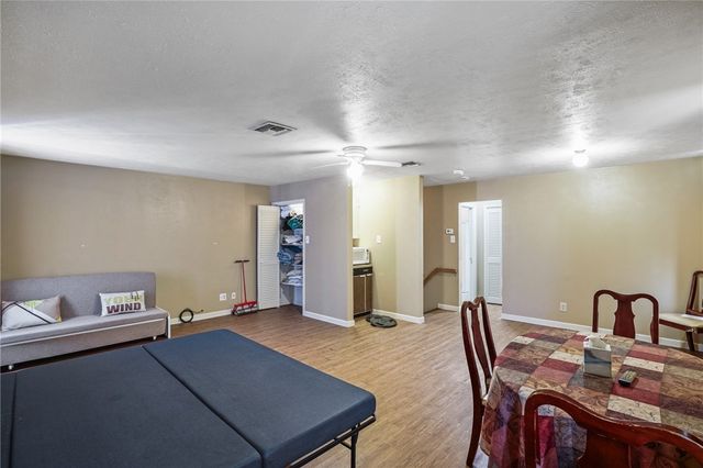 1221 W Henrietta Ave, Kingsville, TX 78363