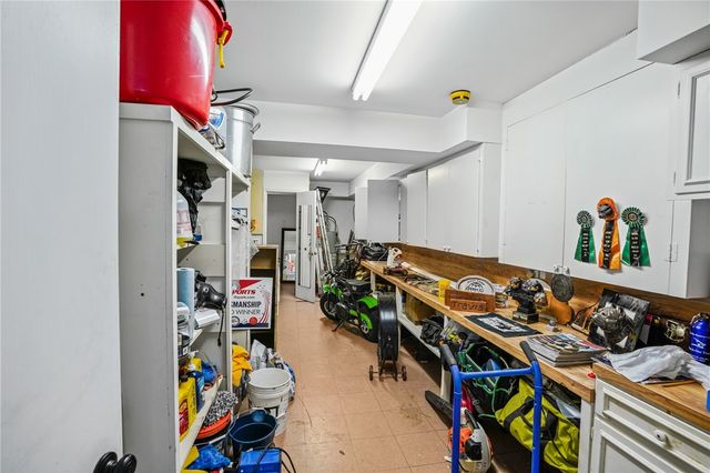 1221 W Henrietta Ave, Kingsville, TX 78363