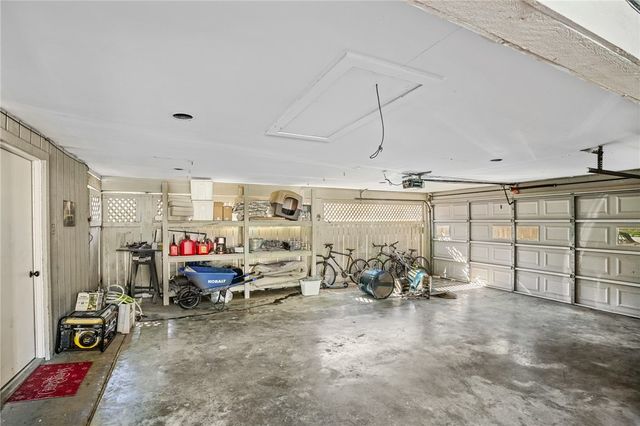 1221 W Henrietta Ave, Kingsville, TX 78363