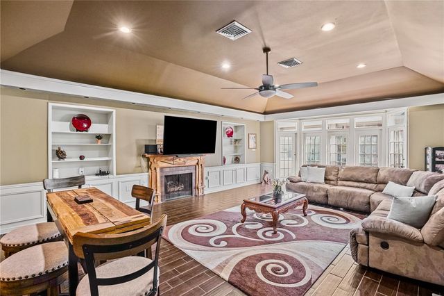 1221 W Henrietta Ave, Kingsville, TX 78363