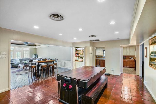 1221 W Henrietta Ave, Kingsville, TX 78363