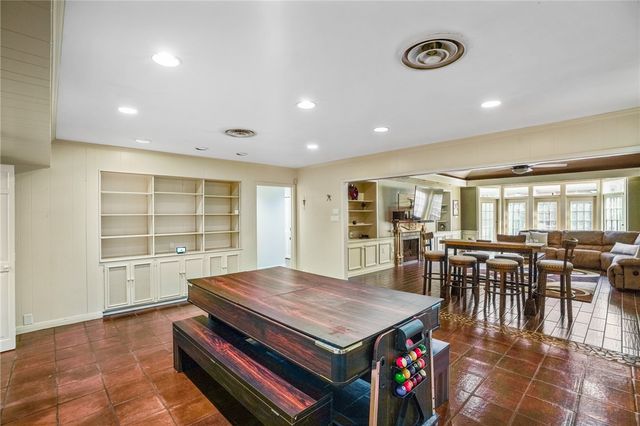 1221 W Henrietta Ave, Kingsville, TX 78363