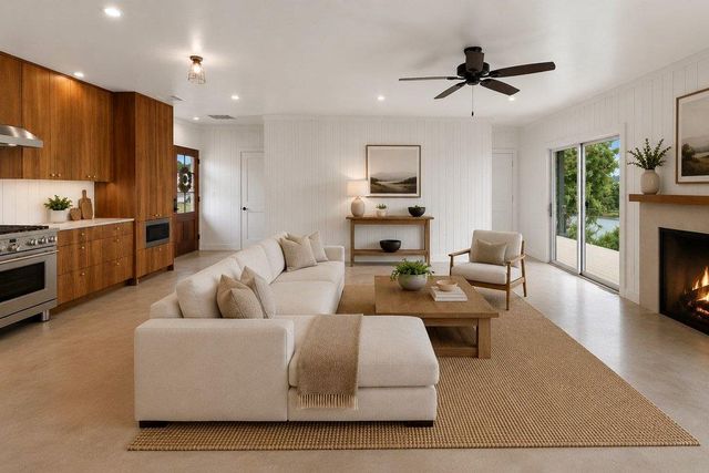 24423 Pedernales DR, Spicewood, TX 78669
