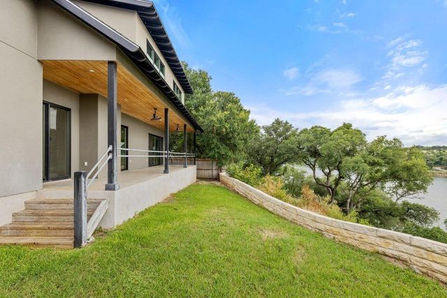 24423 Pedernales DR, Spicewood, TX 78669