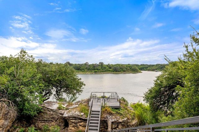 24423 Pedernales DR, Spicewood, TX 78669