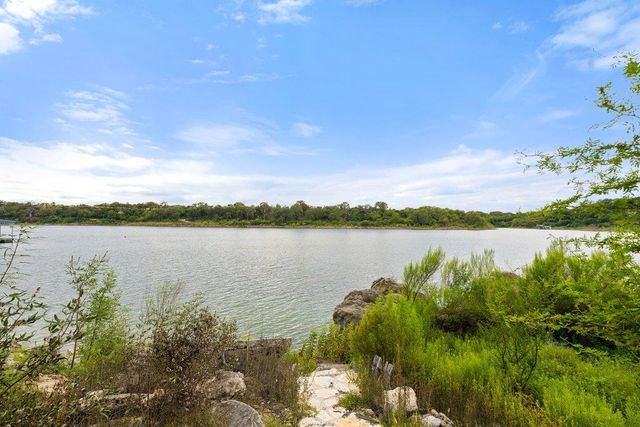 24423 Pedernales DR, Spicewood, TX 78669
