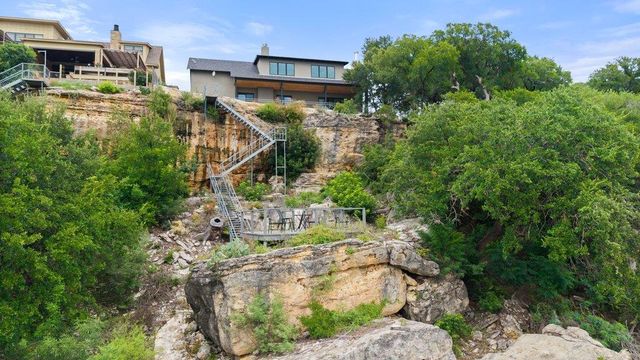 24423 Pedernales DR, Spicewood, TX 78669