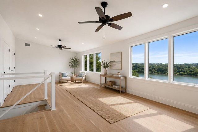 24423 Pedernales DR, Spicewood, TX 78669