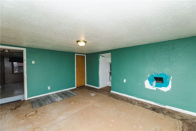 626 Pittsburgh Rd, Daugherty Twp, PA 15074