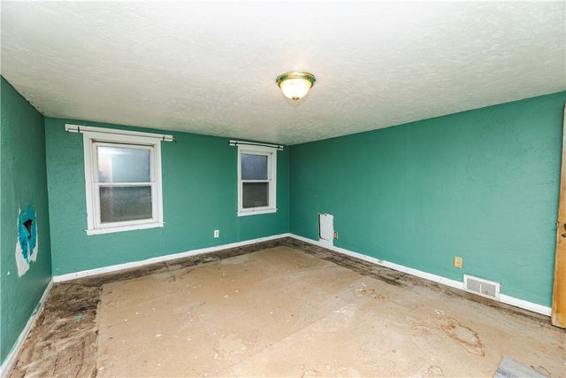 626 Pittsburgh Rd, Daugherty Twp, PA 15074