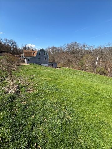 626 Pittsburgh Rd, Daugherty Twp, PA 15074