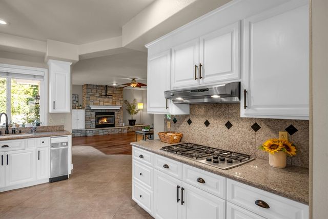 4811 Argyle Ln, Sacramento, CA 95841