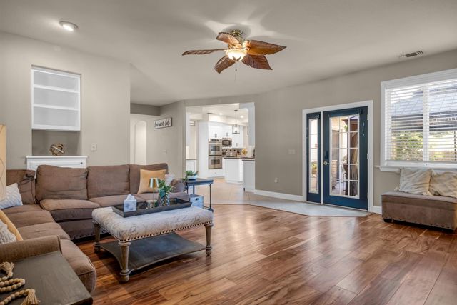 4811 Argyle Ln, Sacramento, CA 95841