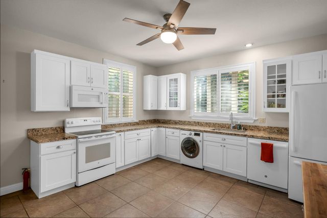 4811 Argyle Ln, Sacramento, CA 95841