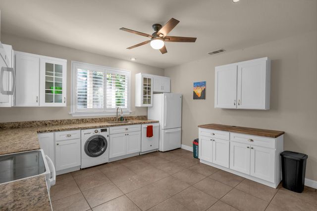 4811 Argyle Ln, Sacramento, CA 95841