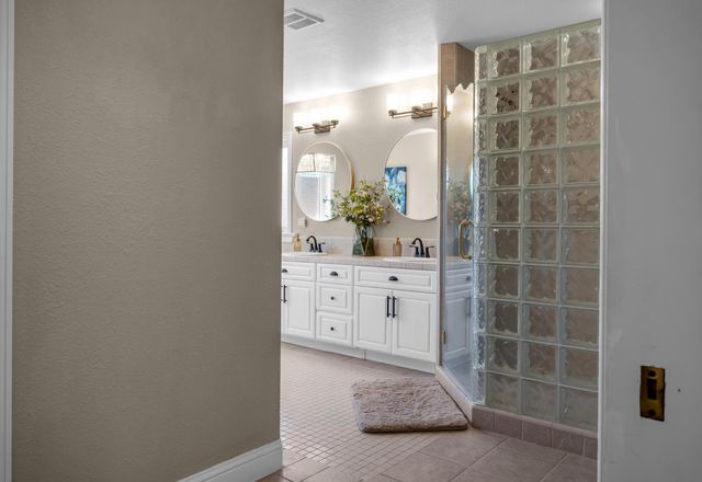 4811 Argyle Ln, Sacramento, CA 95841