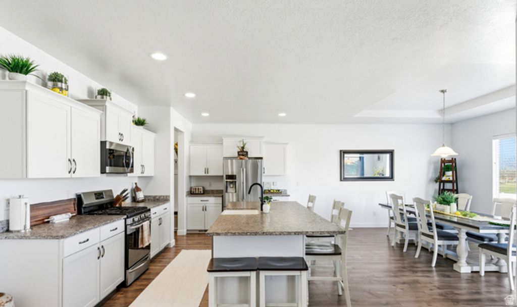 Image 11 of property listing at 598 S CROOKED POST WAY, Saratoga Springs, UT 84045