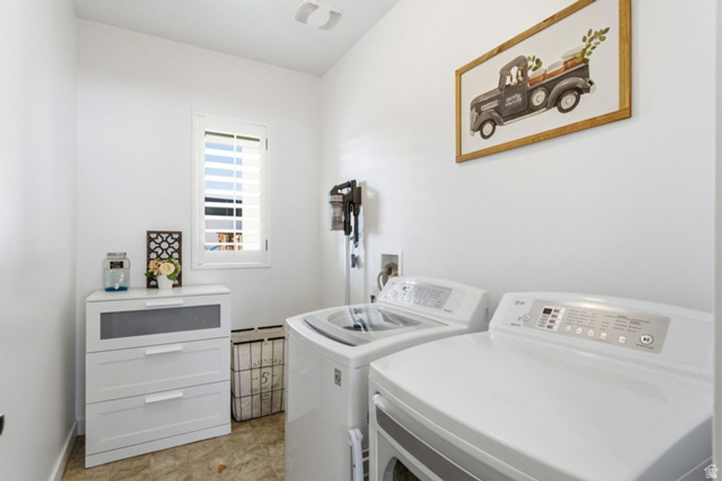 Image 21 of property listing at 598 S CROOKED POST WAY, Saratoga Springs, UT 84045