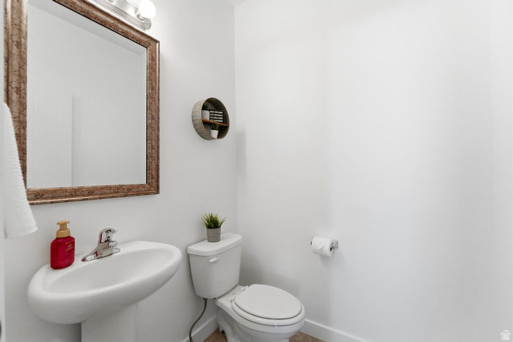 Image 22 of property listing at 598 S CROOKED POST WAY, Saratoga Springs, UT 84045