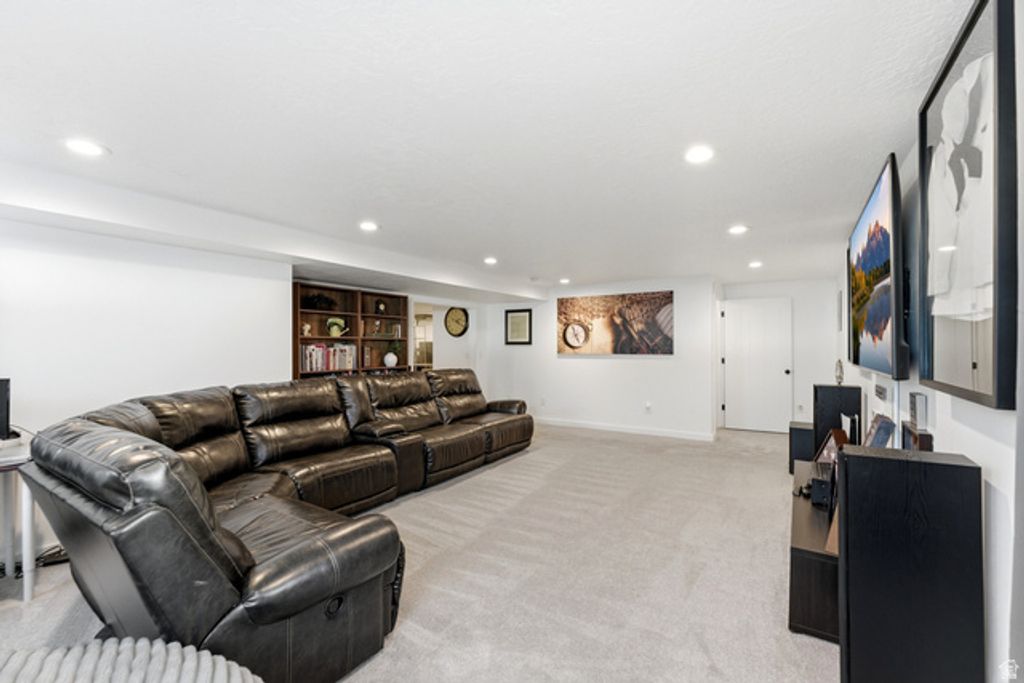 Image 38 of property listing at 598 S CROOKED POST WAY, Saratoga Springs, UT 84045