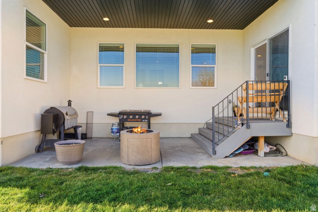 Image 61 of property listing at 598 S CROOKED POST WAY, Saratoga Springs, UT 84045