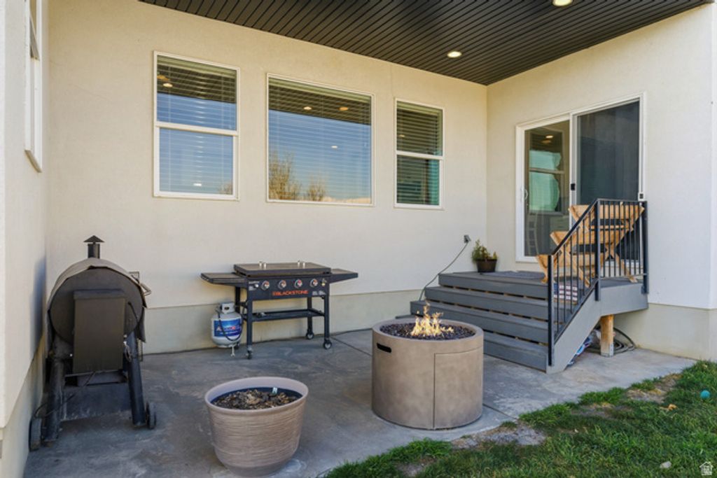 Image 62 of property listing at 598 S CROOKED POST WAY, Saratoga Springs, UT 84045