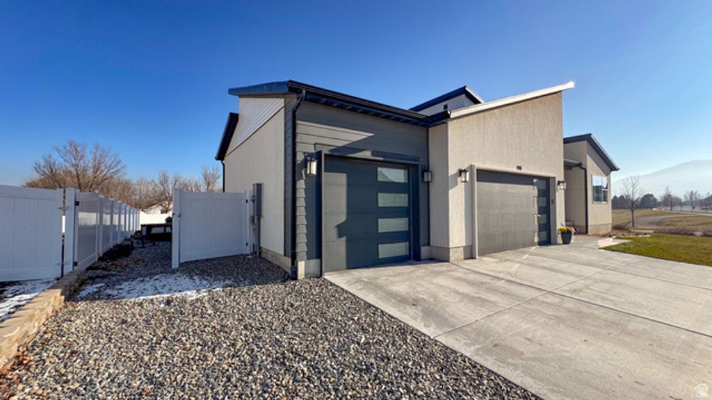 Image 66 of property listing at 598 S CROOKED POST WAY, Saratoga Springs, UT 84045