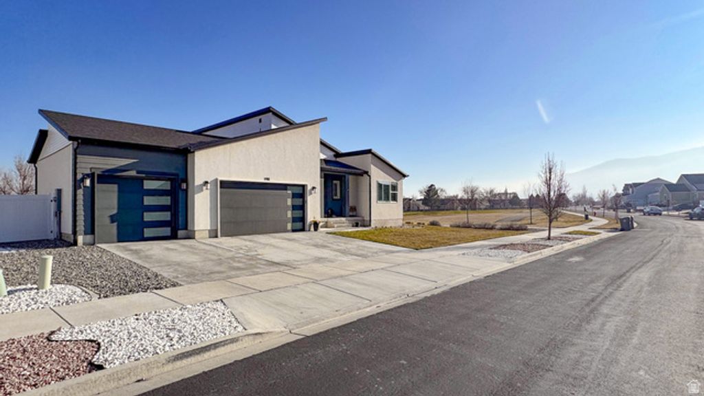 Image 67 of property listing at 598 S CROOKED POST WAY, Saratoga Springs, UT 84045