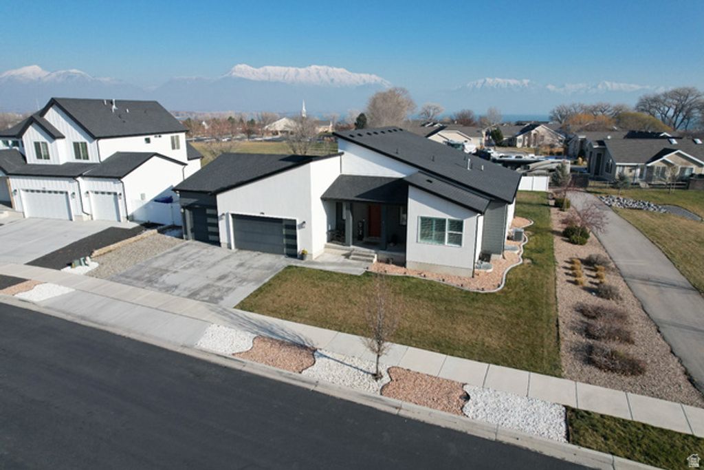 Image 70 of property listing at 598 S CROOKED POST WAY, Saratoga Springs, UT 84045