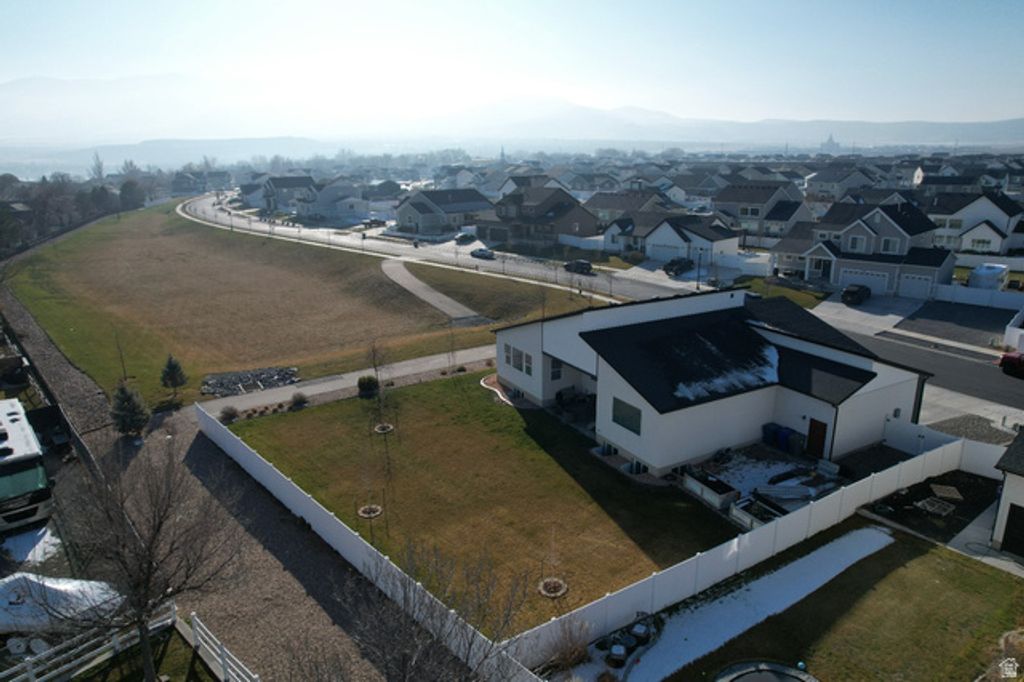 Image 75 of property listing at 598 S CROOKED POST WAY, Saratoga Springs, UT 84045