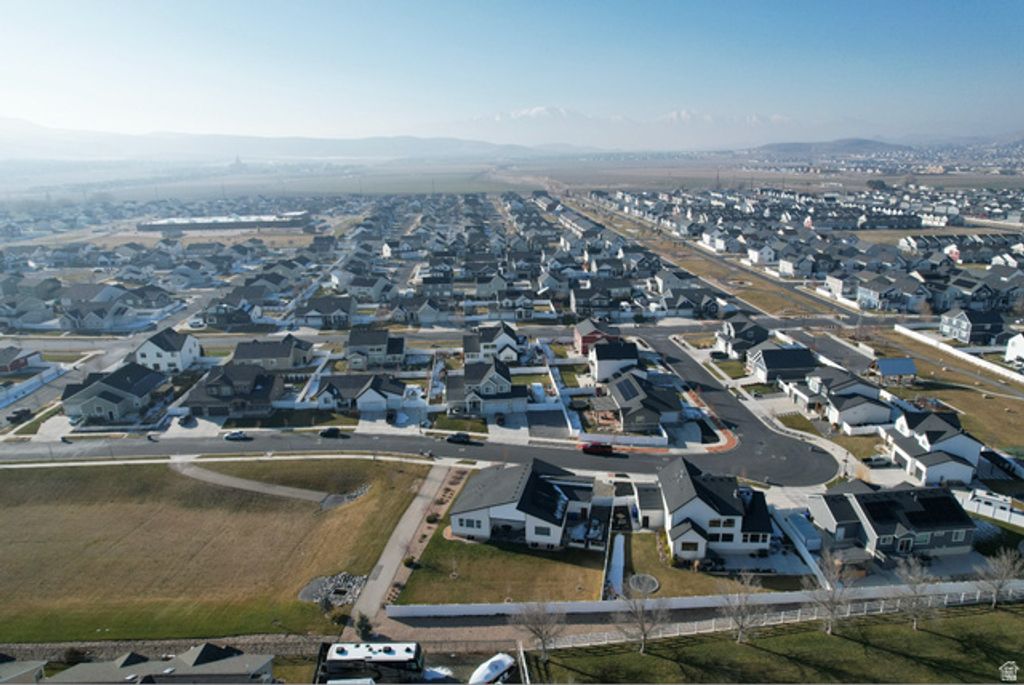 Image 79 of property listing at 598 S CROOKED POST WAY, Saratoga Springs, UT 84045