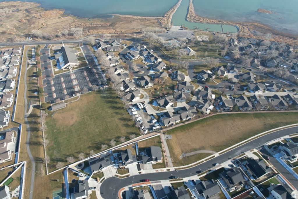 Image 80 of property listing at 598 S CROOKED POST WAY, Saratoga Springs, UT 84045