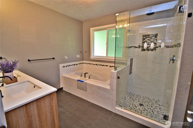 4830 Beverly Drive NE, Olympia, WA 98516