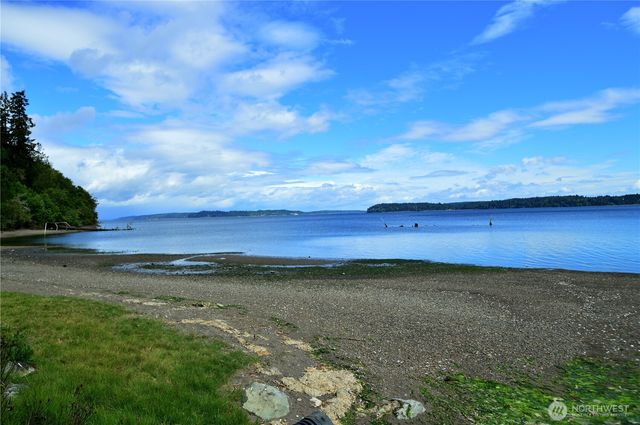 4830 Beverly Drive NE, Olympia, WA 98516