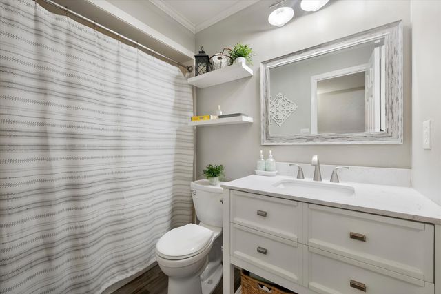 329 E Crossland Boulevard, Grand Prairie, TX 75052