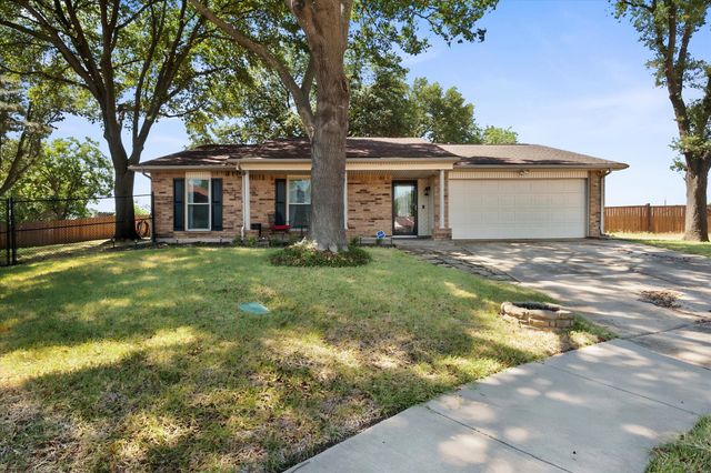 329 E Crossland Boulevard, Grand Prairie, TX 75052