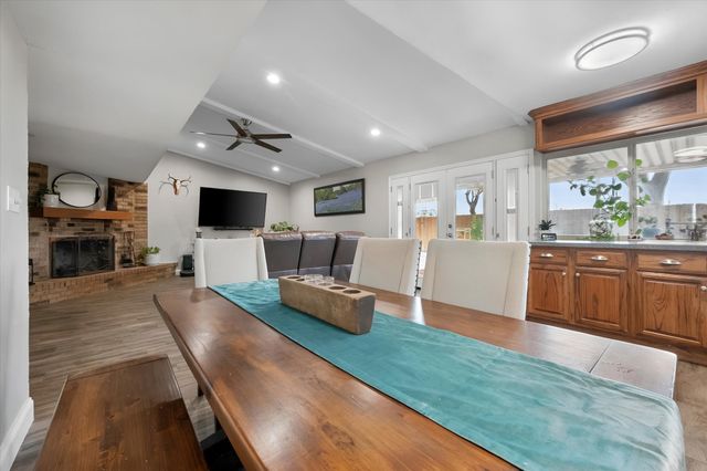329 E Crossland Boulevard, Grand Prairie, TX 75052