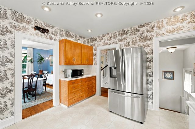 817 Maple Road, Charleston, WV 25302