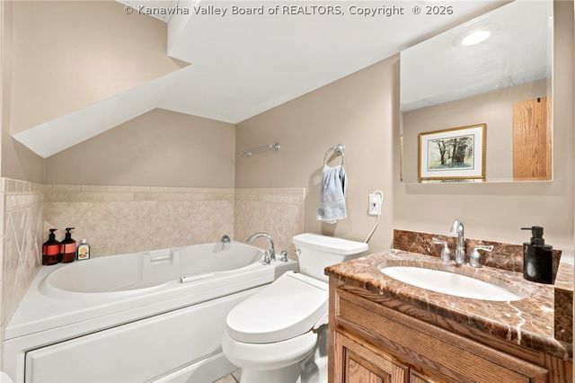 817 Maple Road, Charleston, WV 25302