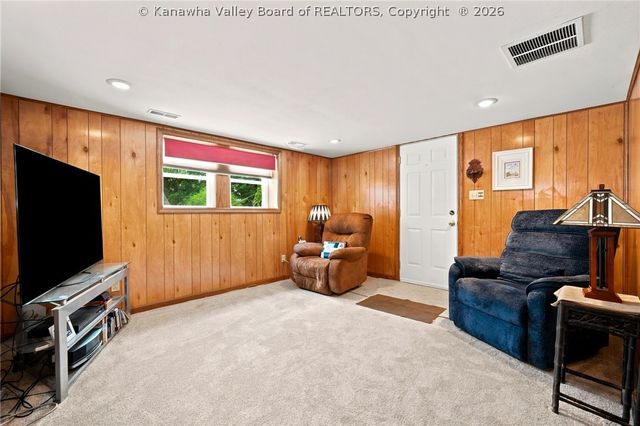 817 Maple Road, Charleston, WV 25302