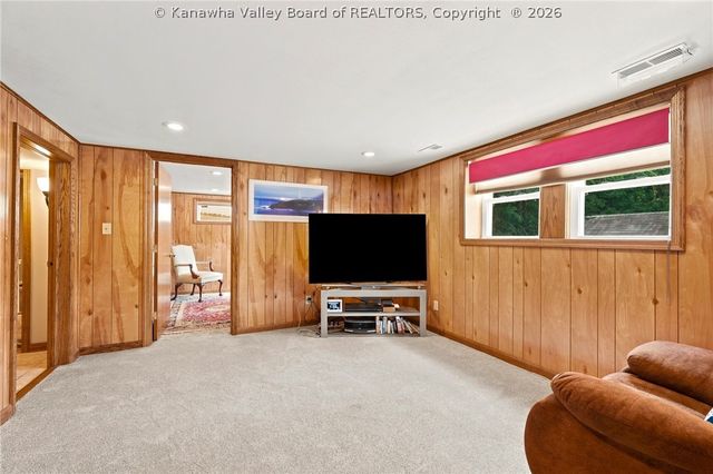 817 Maple Road, Charleston, WV 25302