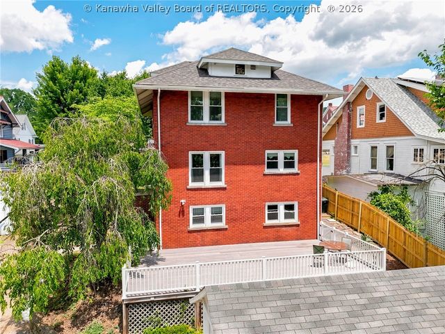 817 Maple Road, Charleston, WV 25302