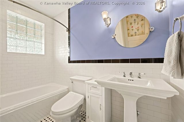 817 Maple Road, Charleston, WV 25302
