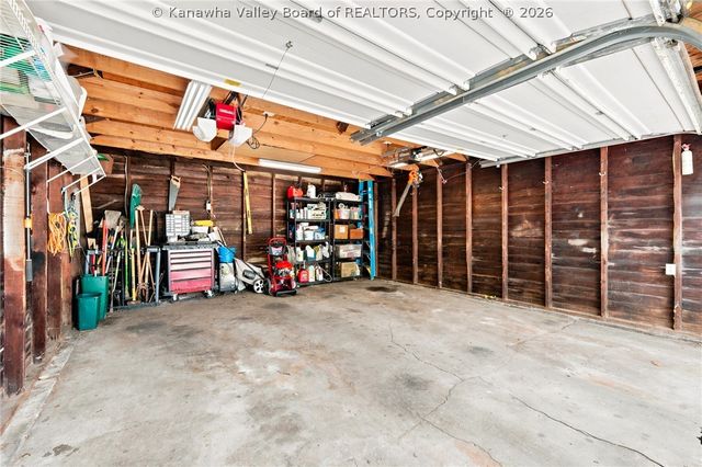 817 Maple Road, Charleston, WV 25302