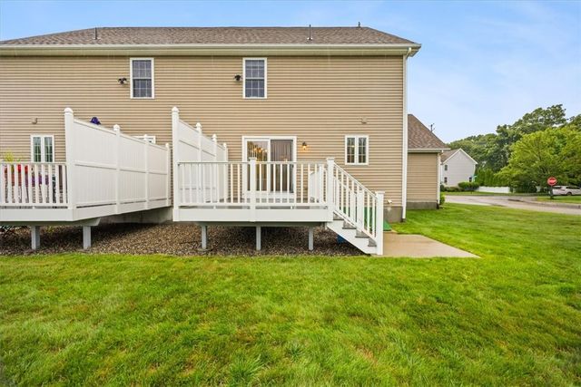 16 Streamview Drive 16, Cumberland, RI 02864